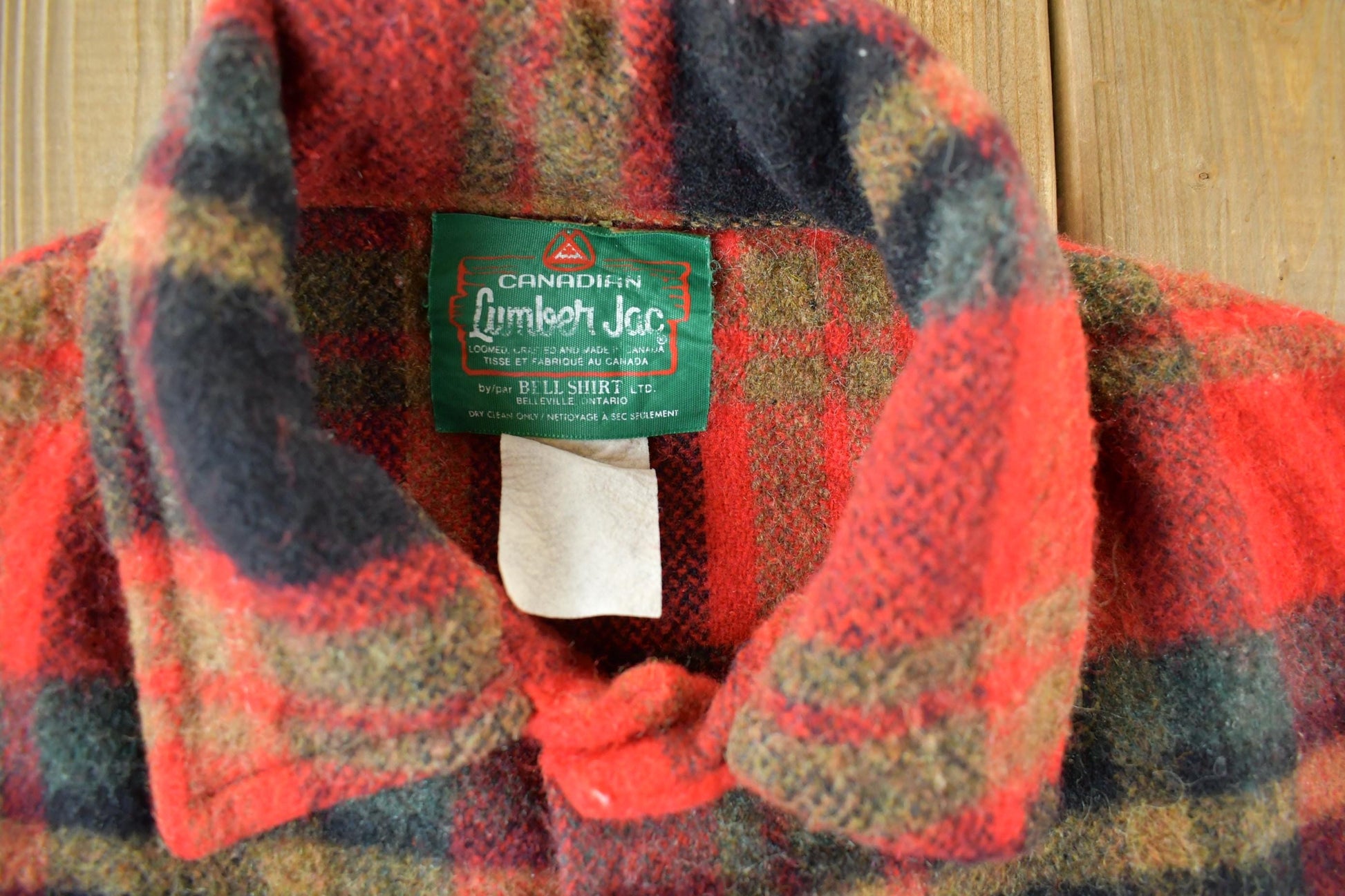 Vintage 1970s Canadian Lumber Jac Wool Flannel Shirt Jacket Men's M from propervintagecanada