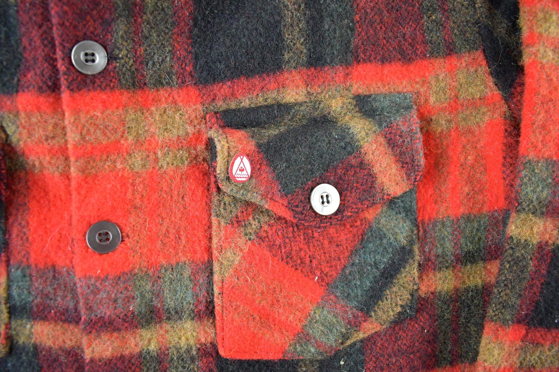 Vintage 1970s Canadian Lumber Jac Wool Flannel Shirt Jacket Men's M from propervintagecanada