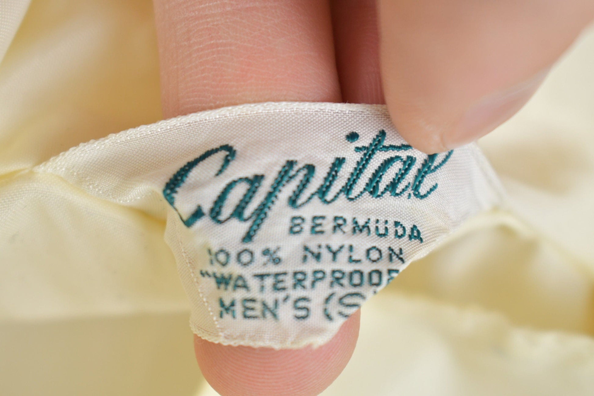 Vintage 1970s Capital Bermuda Souvenir Windbreaker Jacket Men's Small from propervintagecanada