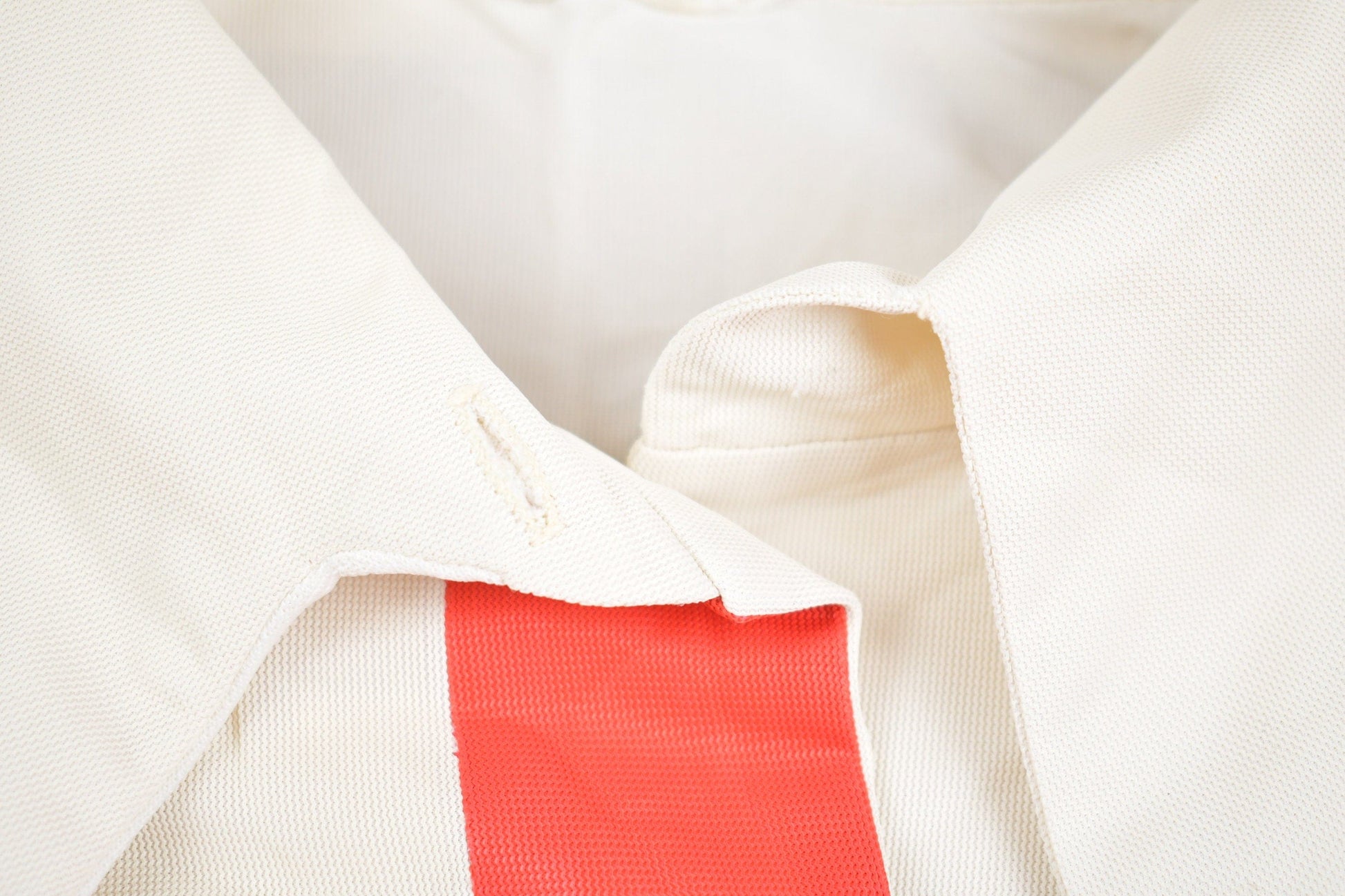 Vintage 1970s Chain stitched Cute Button Up Shirt Men's Medium from propervintagecanada