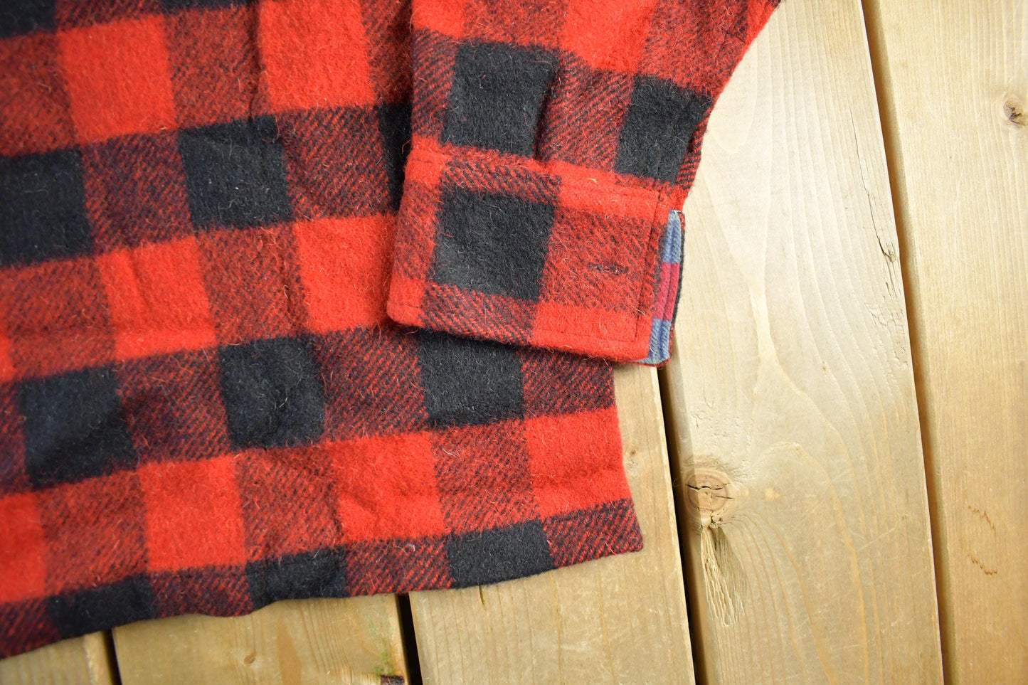 Vintage 1970s Cockatoo Wool Flannel Shirt Jacket Men's Medium from propervintagecanada