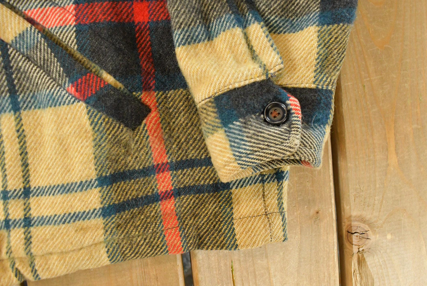 Vintage 1970s Deacon Brothers Flannel Shirt Jacket Men's Large from propervintagecanada
