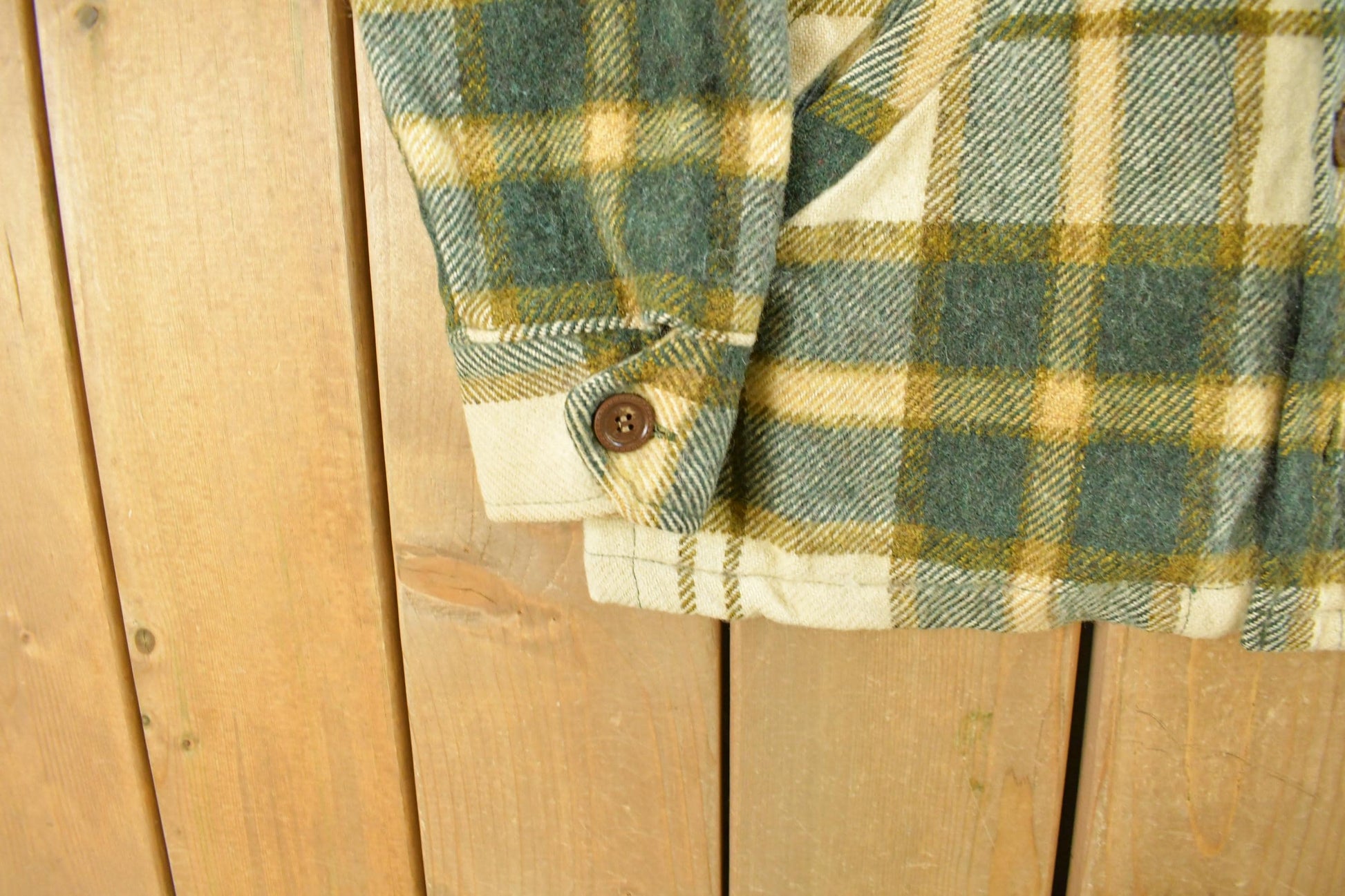 Vintage 1970s Deacon Brothers Flannel Shirt Jacket Men's Medium from propervintagecanada