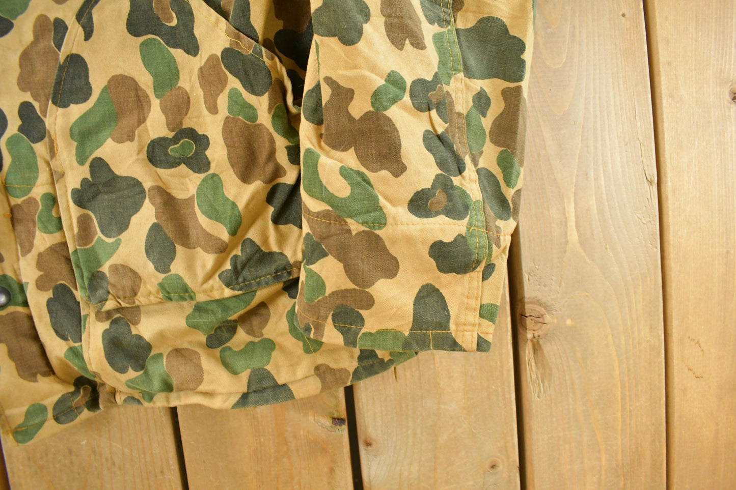 Vintage 1970s Duck Camo Canvas Hunting Jacket Men's XL from propervintagecanada