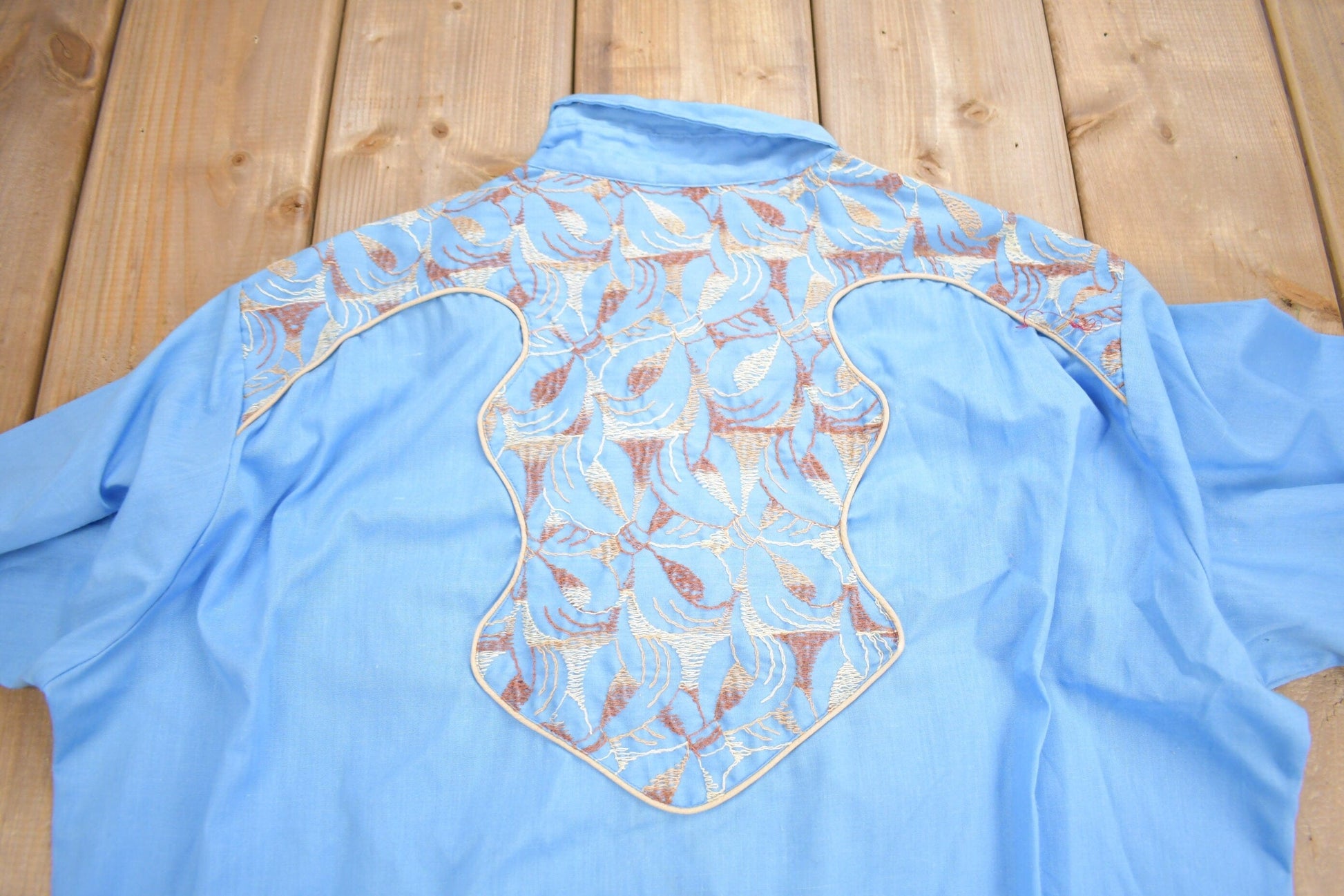 Vintage 1970s Ely Plains Embroidered Western Cowboy Style Button Up Shirt Men's Large from propervintagecanada