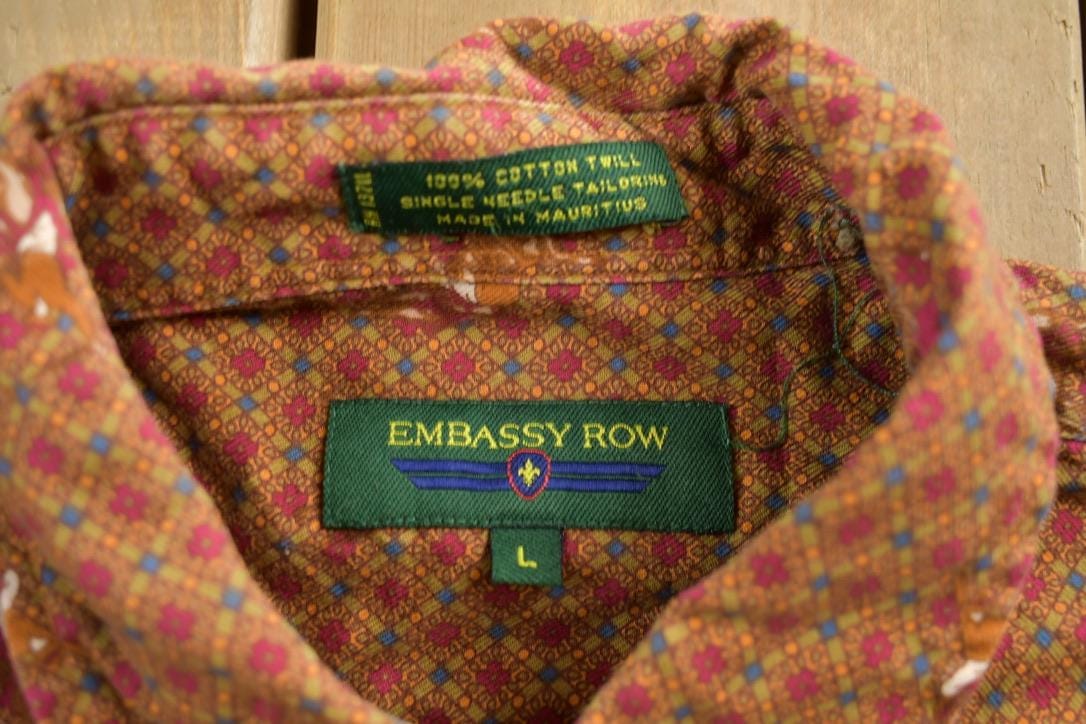 Vintage 1970s Embassy Row All Over Print Horse Theme Button-Up Shirt Men's Medium from propervintagecanada