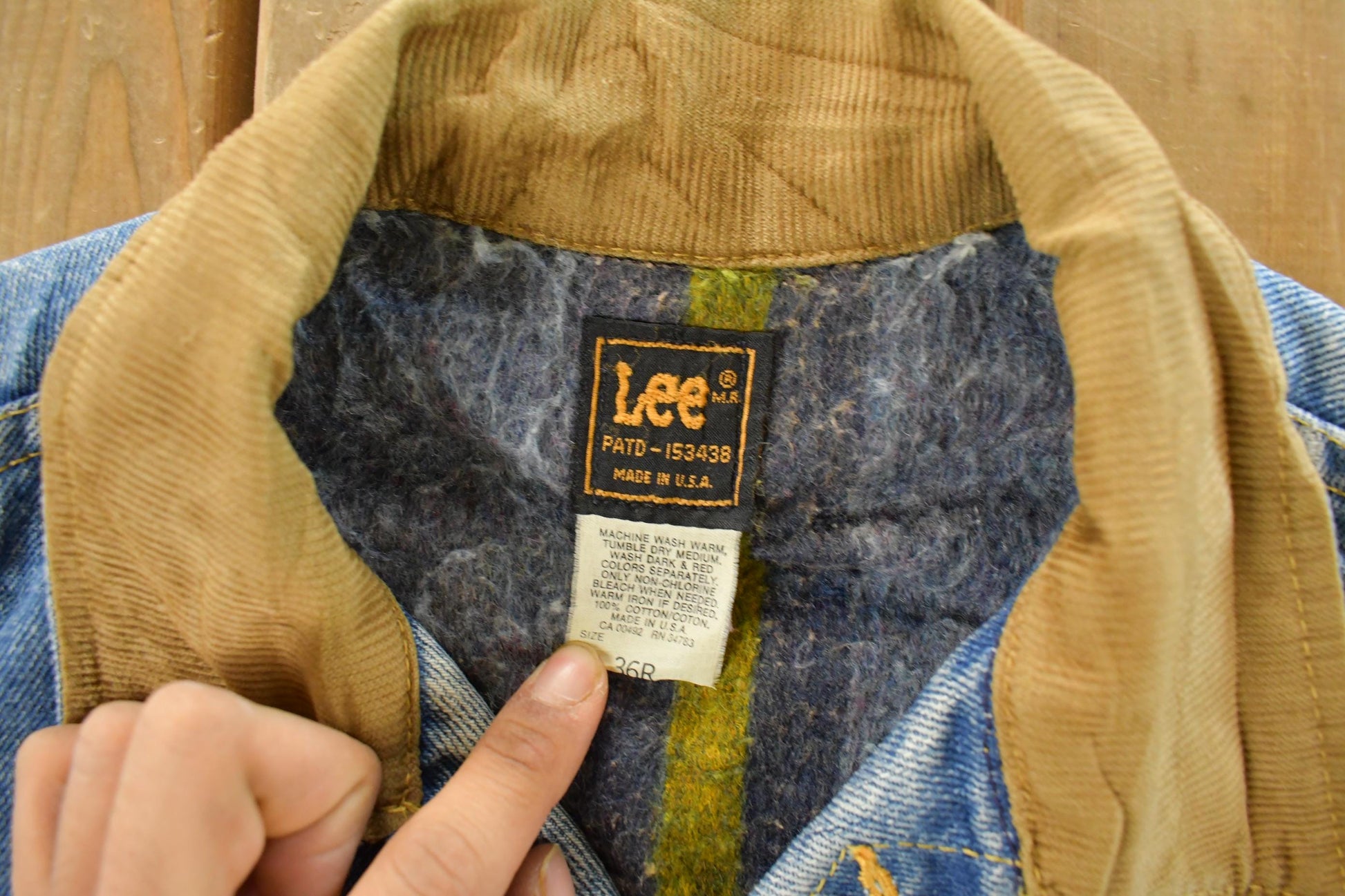Vintage 1970s Lee Blanket Lined Denim Jean Trucker Jacket Men's Small from propervintagecanada
