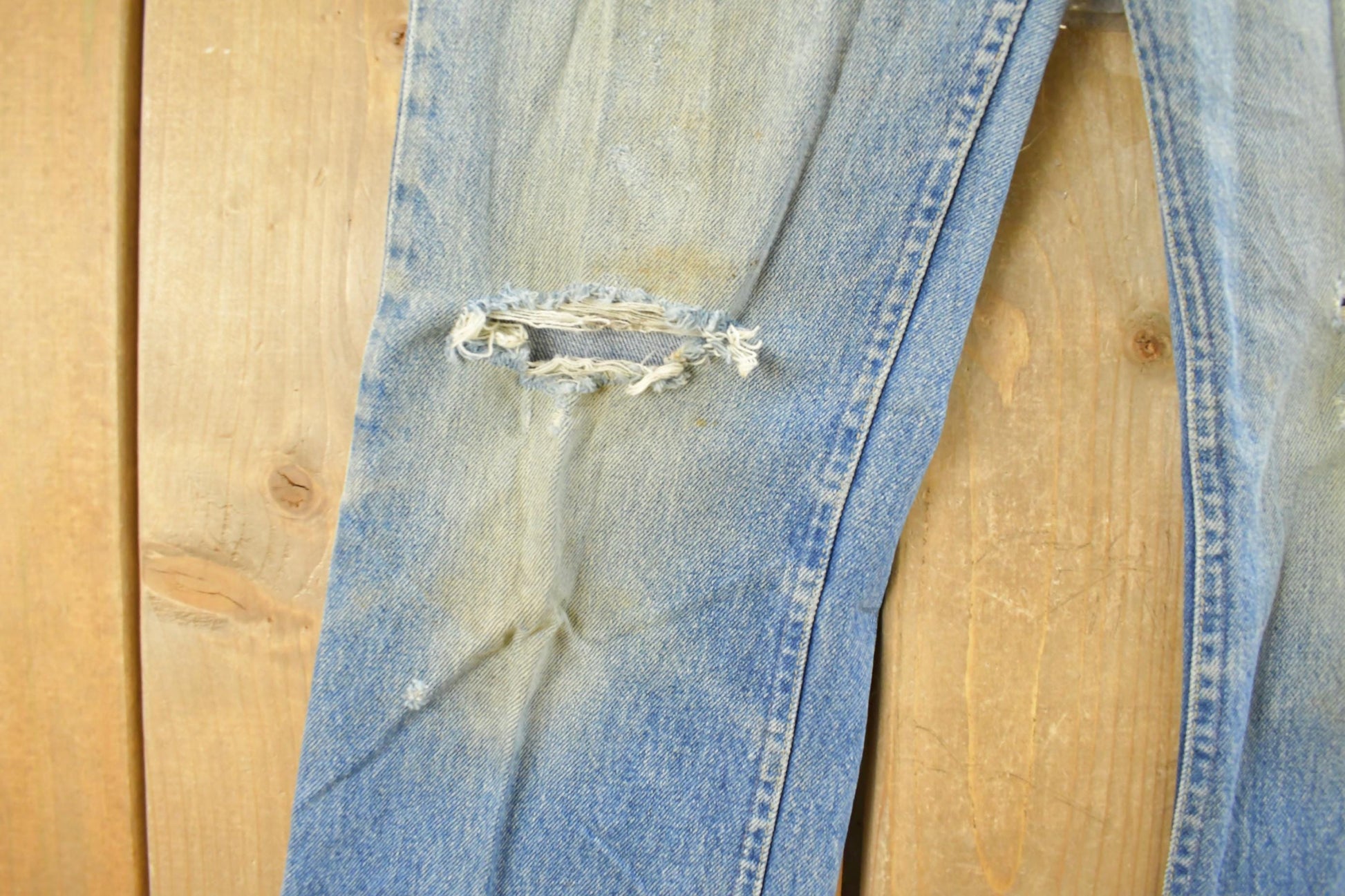 Vintage 1970s Lee Distressed Flare Denim Jeans Men's 30 x 31 from propervintagecanada