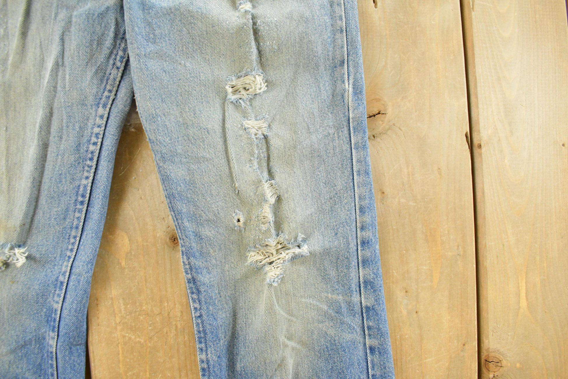 Vintage 1970s Lee Distressed Flare Denim Jeans Men's 30 x 31 from propervintagecanada