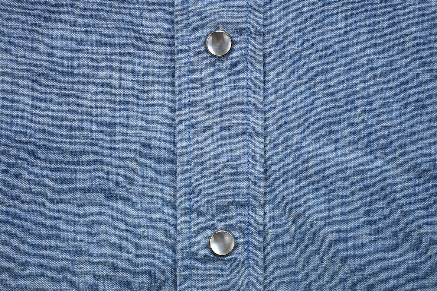 Vintage 1970s LEE Snap-Button Short Sleeve Denim Shirt Men's XS from propervintagecanada