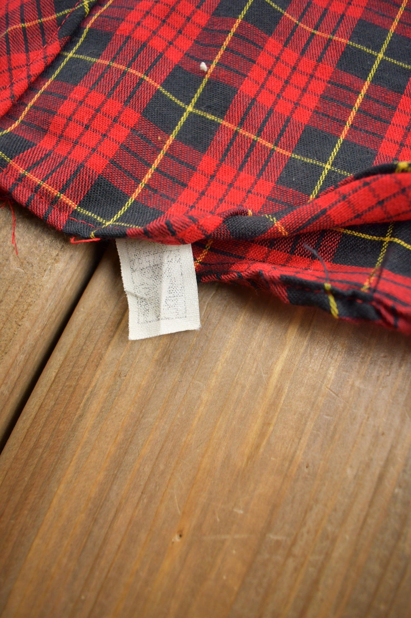 Vintage 1970s Lee Western Style Snap Button Flannel / True Vintage / Western Shirts / Made in USA / Cowboy Shirt / X Long Tails from propervintagecanada