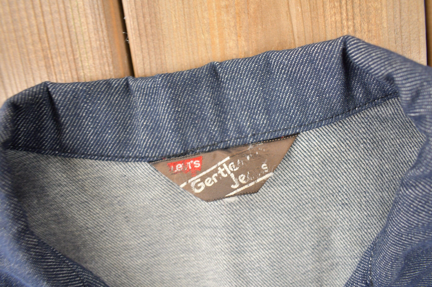 Vintage 1970s Levi's Gentlemans Jeans Western Style Pearl Snap Button Up Shirt Made in USA Men's XL from propervintagecanada