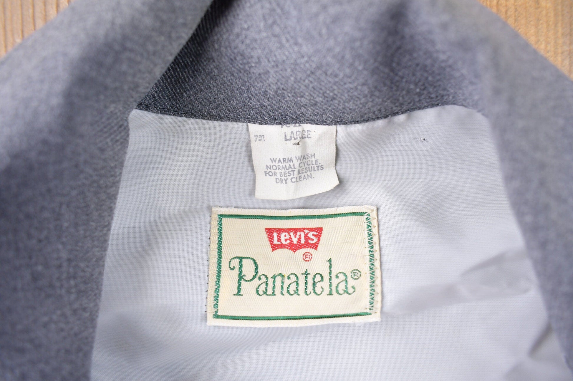 Vintage 1970s Levi's Panatela Tops Grey Western Style Button Up Shirt Made in USA Men's L from propervintagecanada