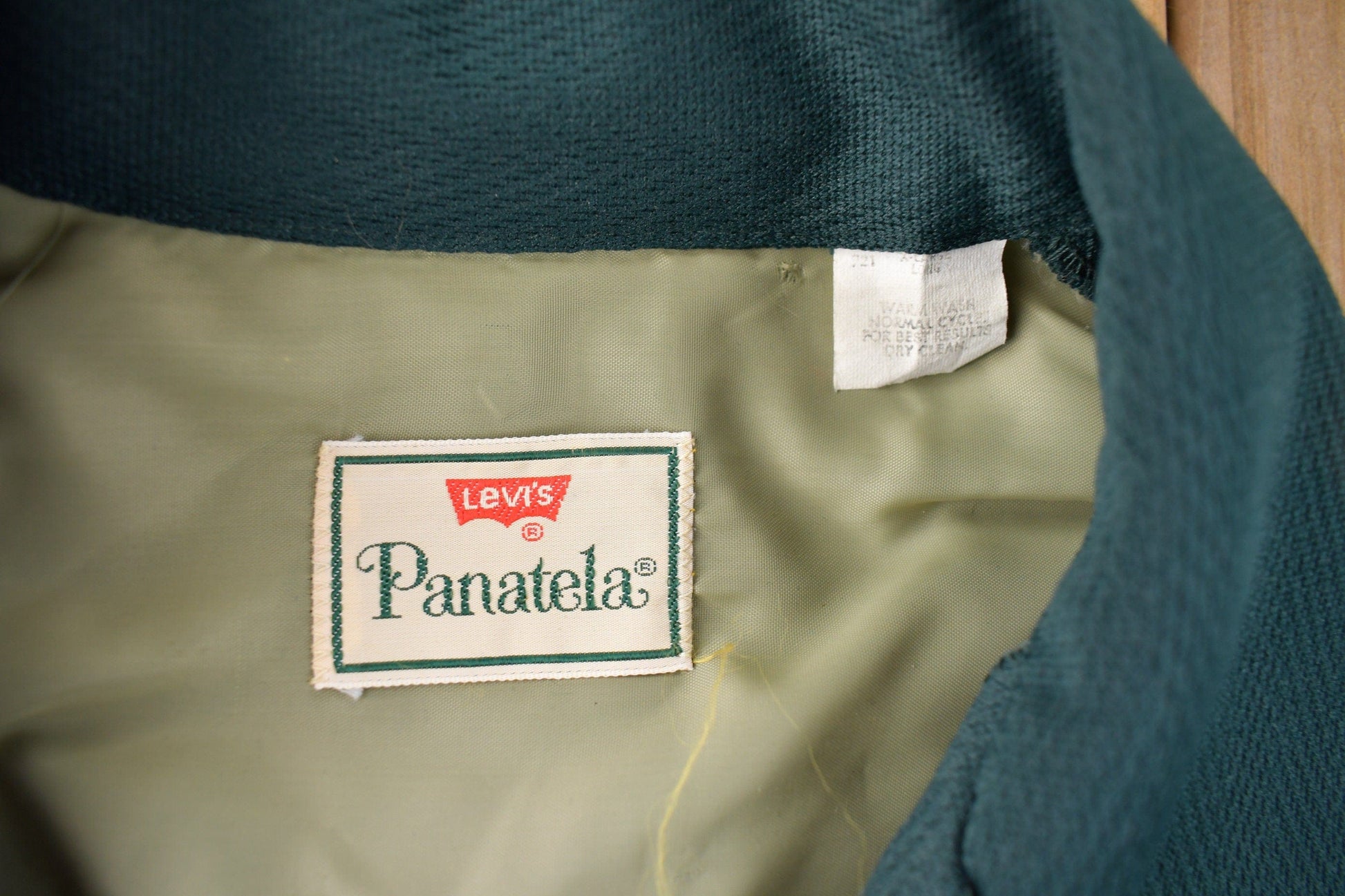 Vintage 1970s Levi's Panatela Tops Western Style Dark Green Button Up Shirt Made in USA Men's XL from propervintagecanada