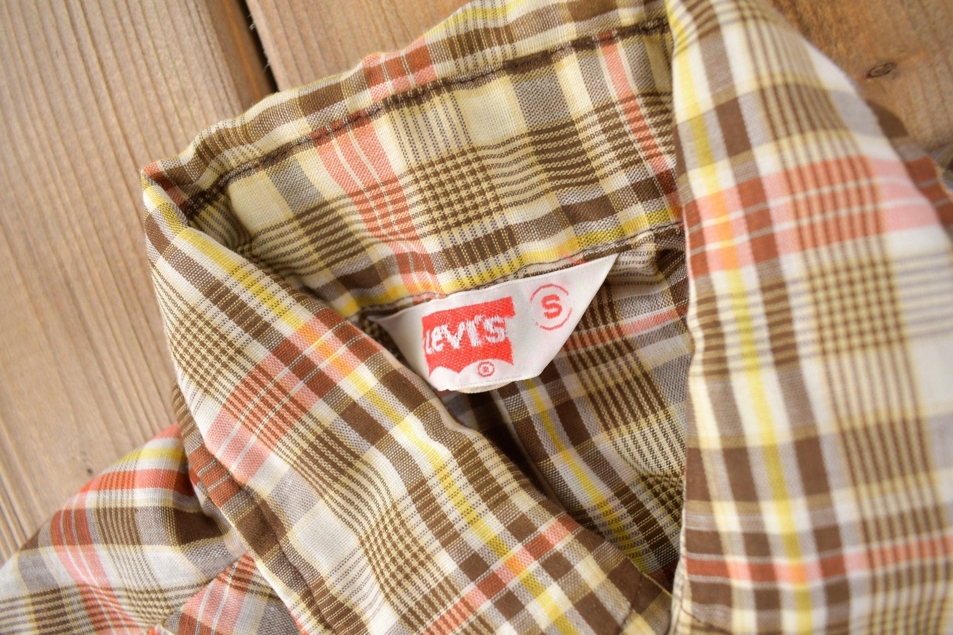 Vintage 1970s Levi's Pearl Snap Western Style Plaid Button Up Flannel Shirt Men's S from propervintagecanada