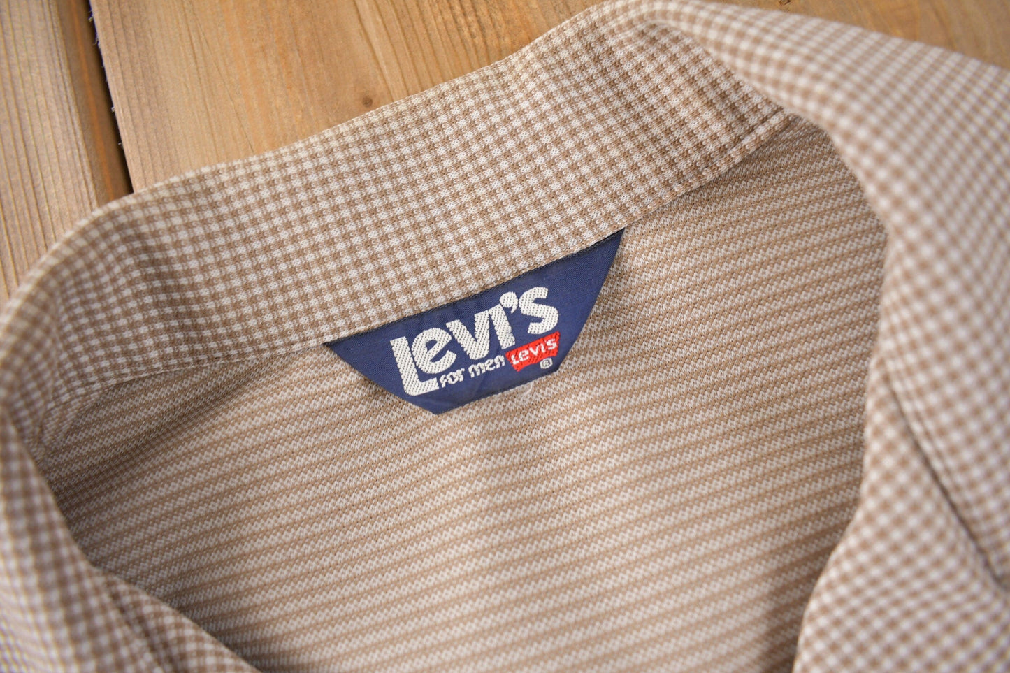 Vintage 1970s Levi's White Tab Western Style Snap Button Up Shirt Made in USA Men's L from propervintagecanada