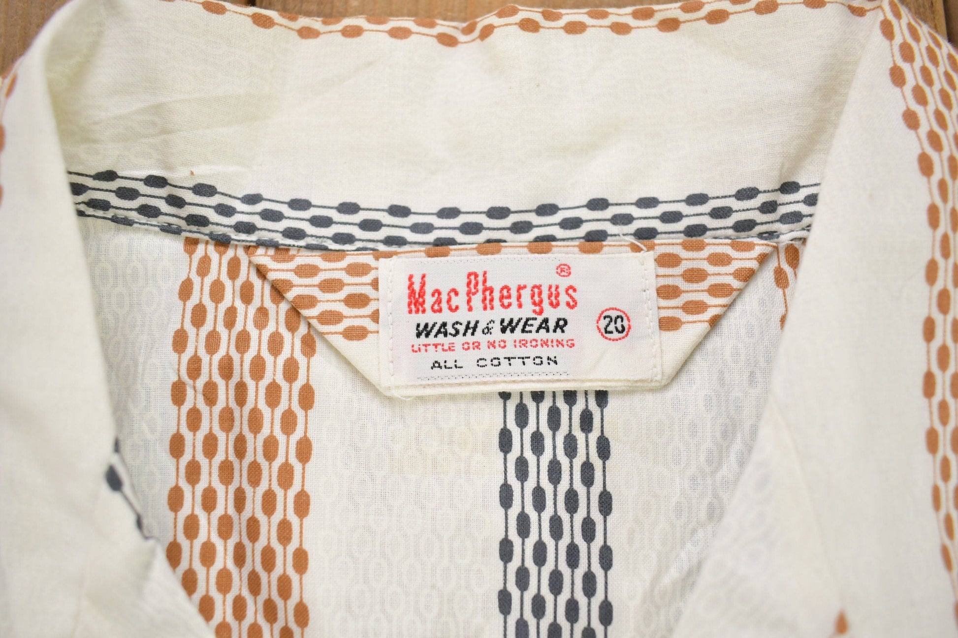 Vintage 1970s Mac Phergus Button Up Shirt Men's Large from propervintagecanada