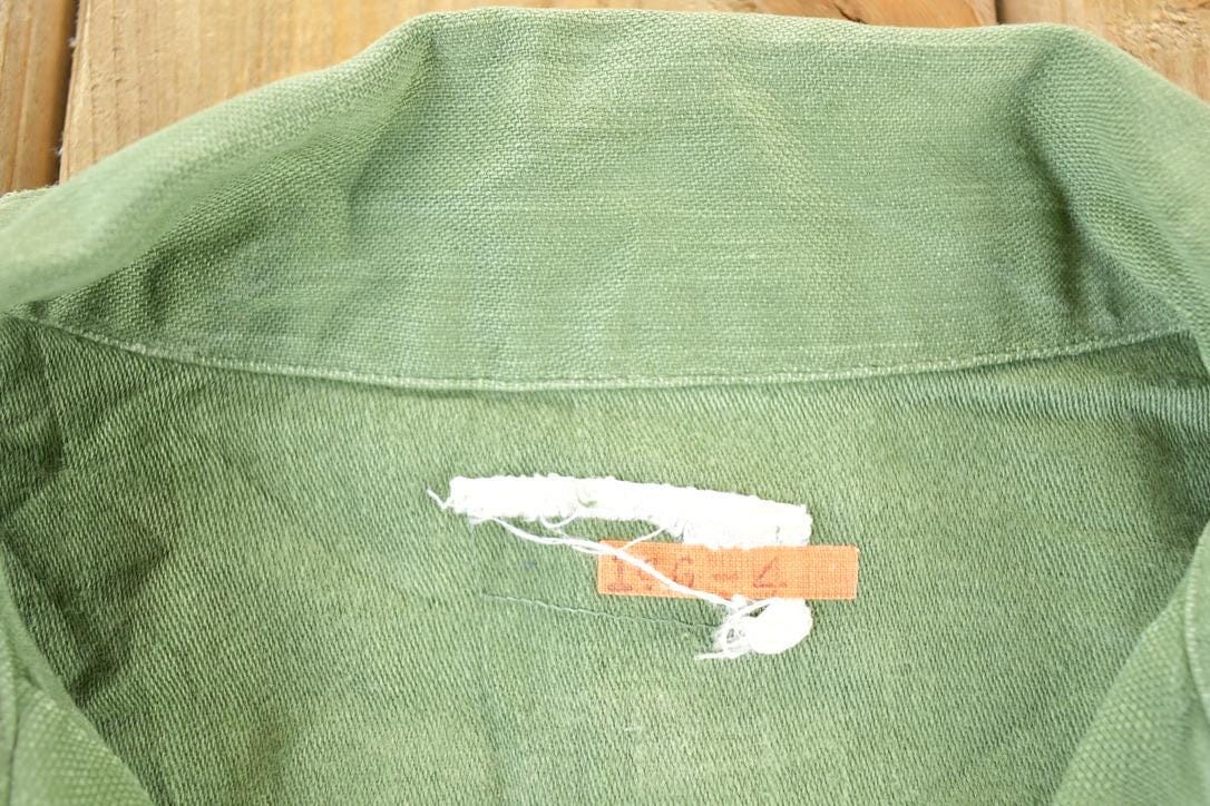 Vintage 1970s Military Button Up Shirt Mens L from propervintagecanada