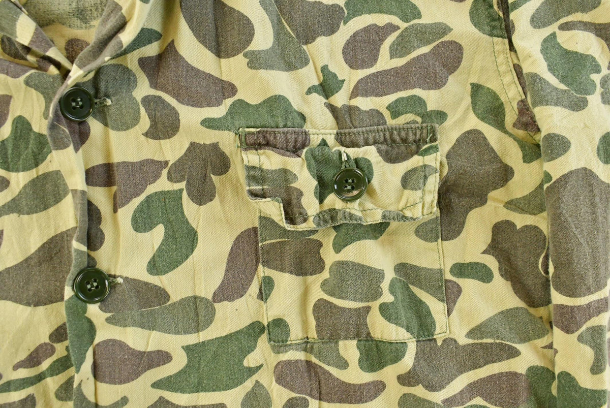 Vintage 1970s Nesco Duck Camo Button Up Shirt Men's Medium from propervintagecanada