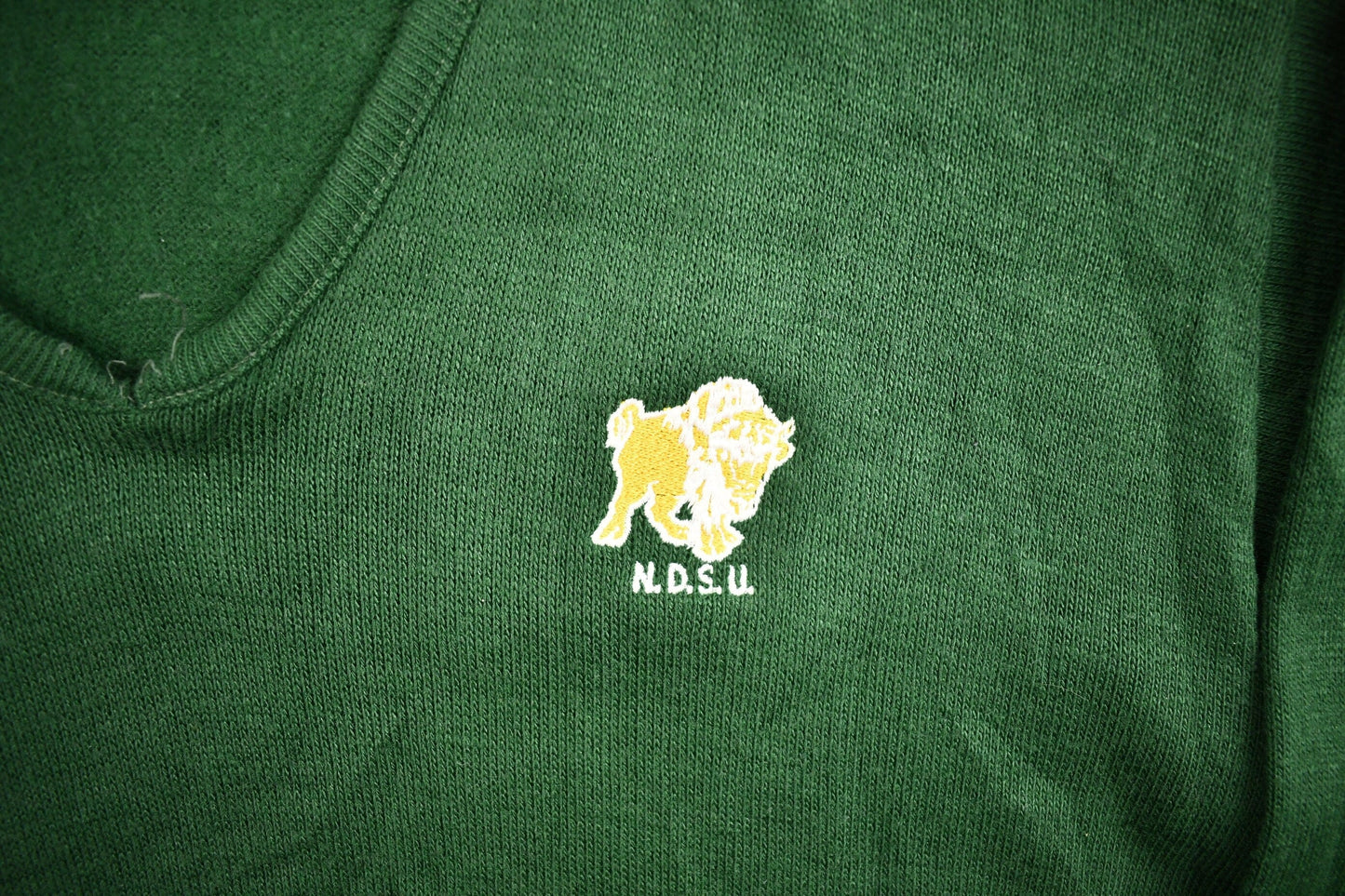 Vintage 1970s North Dakota State University Collegiate Sweater Men's Small from propervintagecanada
