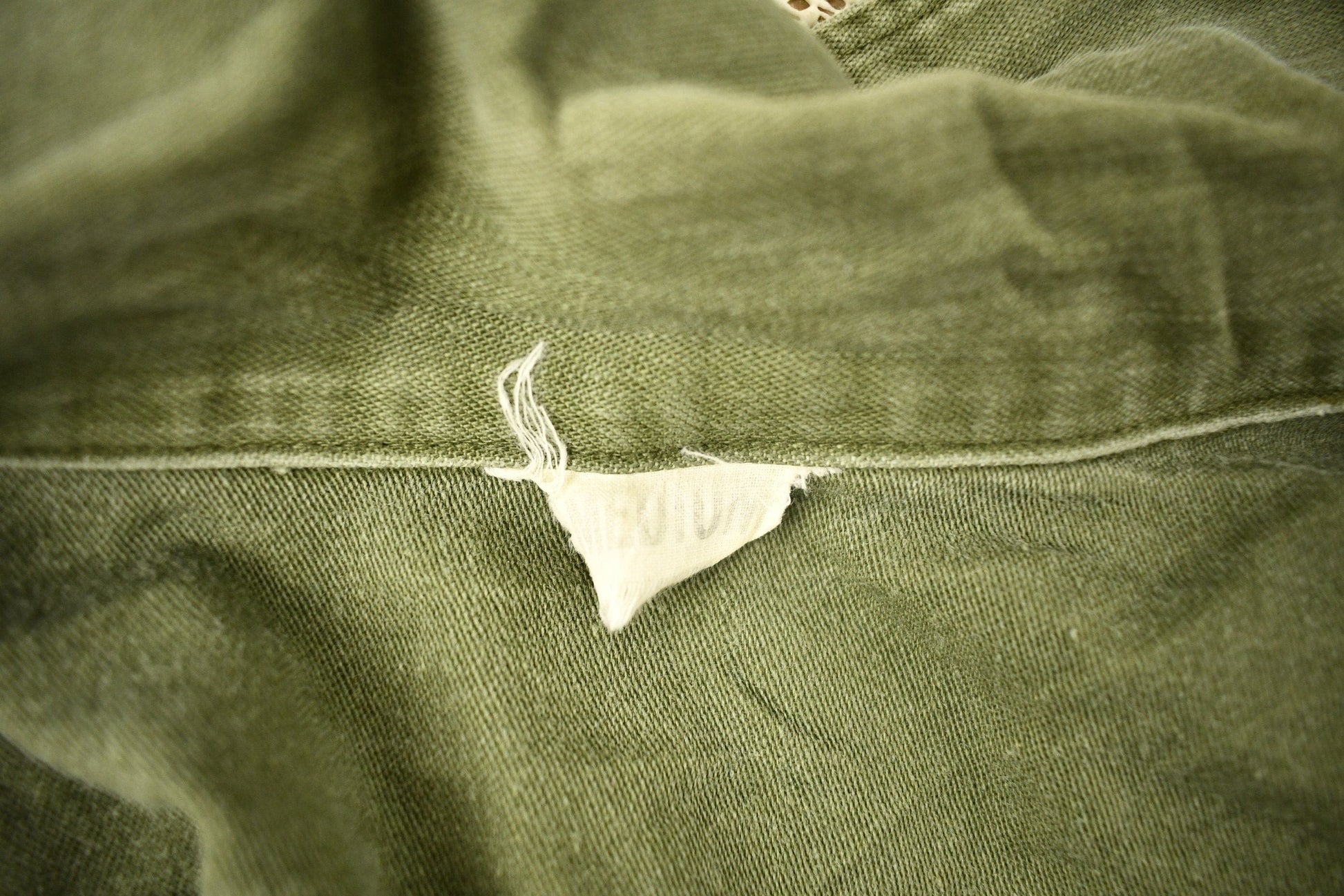 Vintage 1970s OG 107 Military Button Up Shirt Men's Medium from propervintagecanada