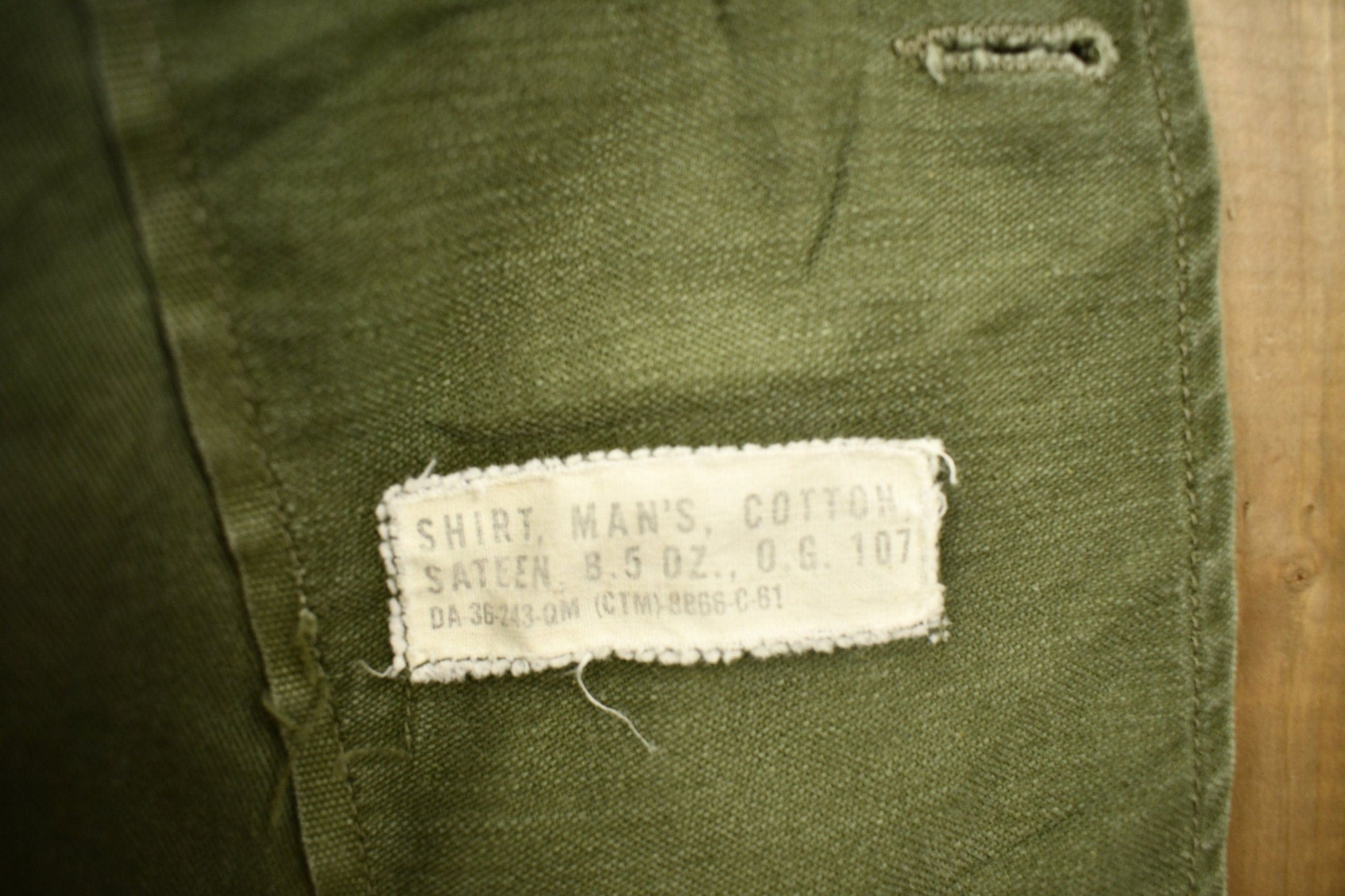 Vintage 1970s OG 107 Military Button Up Shirt Men's Medium from propervintagecanada