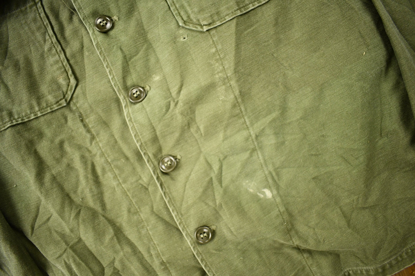 Vintage 1970s OG 107 Military Button Up Shirt Men's Medium from propervintagecanada