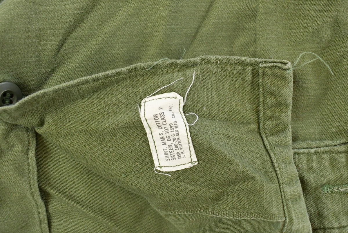 Vintage 1970s OG-107 Military Sateen Shirt Men's Medium from propervintagecanada