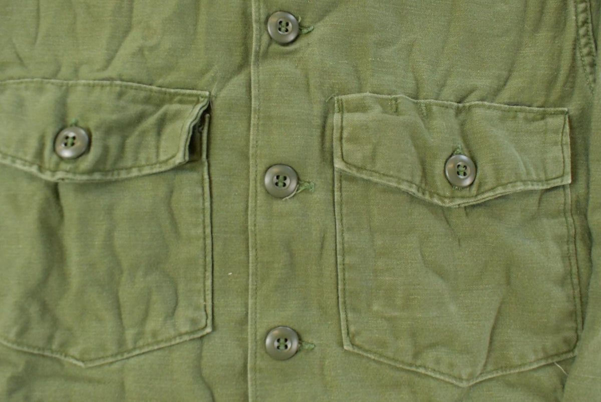 Vintage 1970s OG-107 Military Sateen Shirt Men's Medium from propervintagecanada