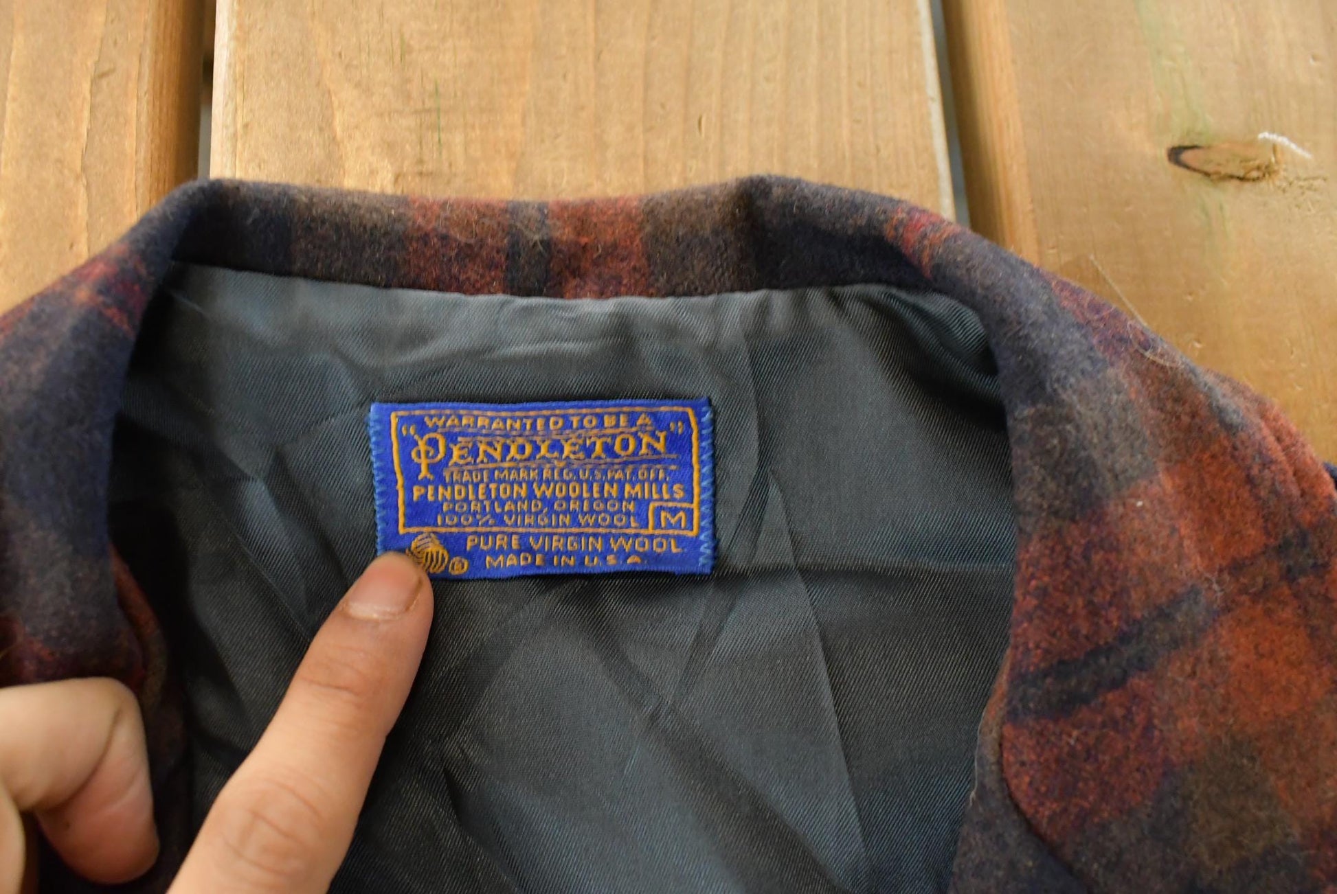 Vintage 1970s Pendleton Plaid Button Up Blazer Shirt Men's Medium / 100% Virgin Wool / Outdoorsman / True Vintage / Made In USA / Flannel from propervintagecanada