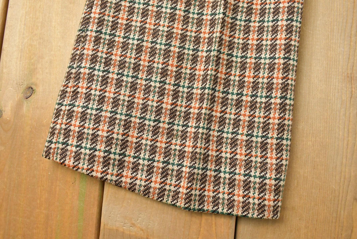 Vintage 1970s Pleated Checkered Plaid Pants Men's 30 x 30.5 from propervintagecanada