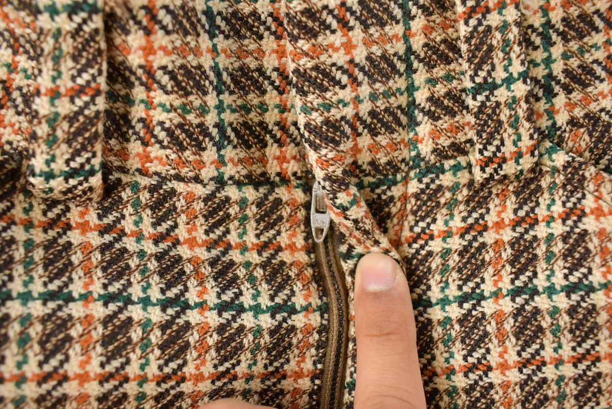 Vintage 1970s Pleated Checkered Plaid Pants Men's 30 x 30.5 from propervintagecanada
