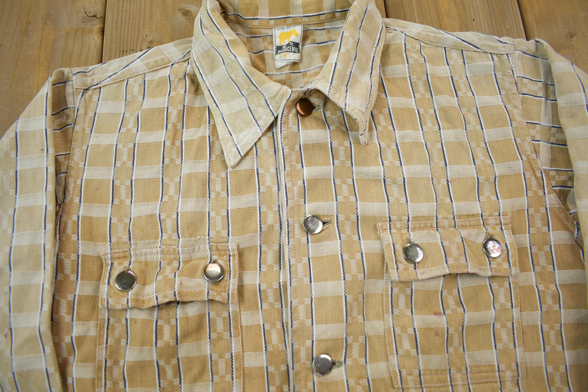Vintage 1970s Rhinoceros Plaid Button Down Light Jacket Men's S from propervintagecanada