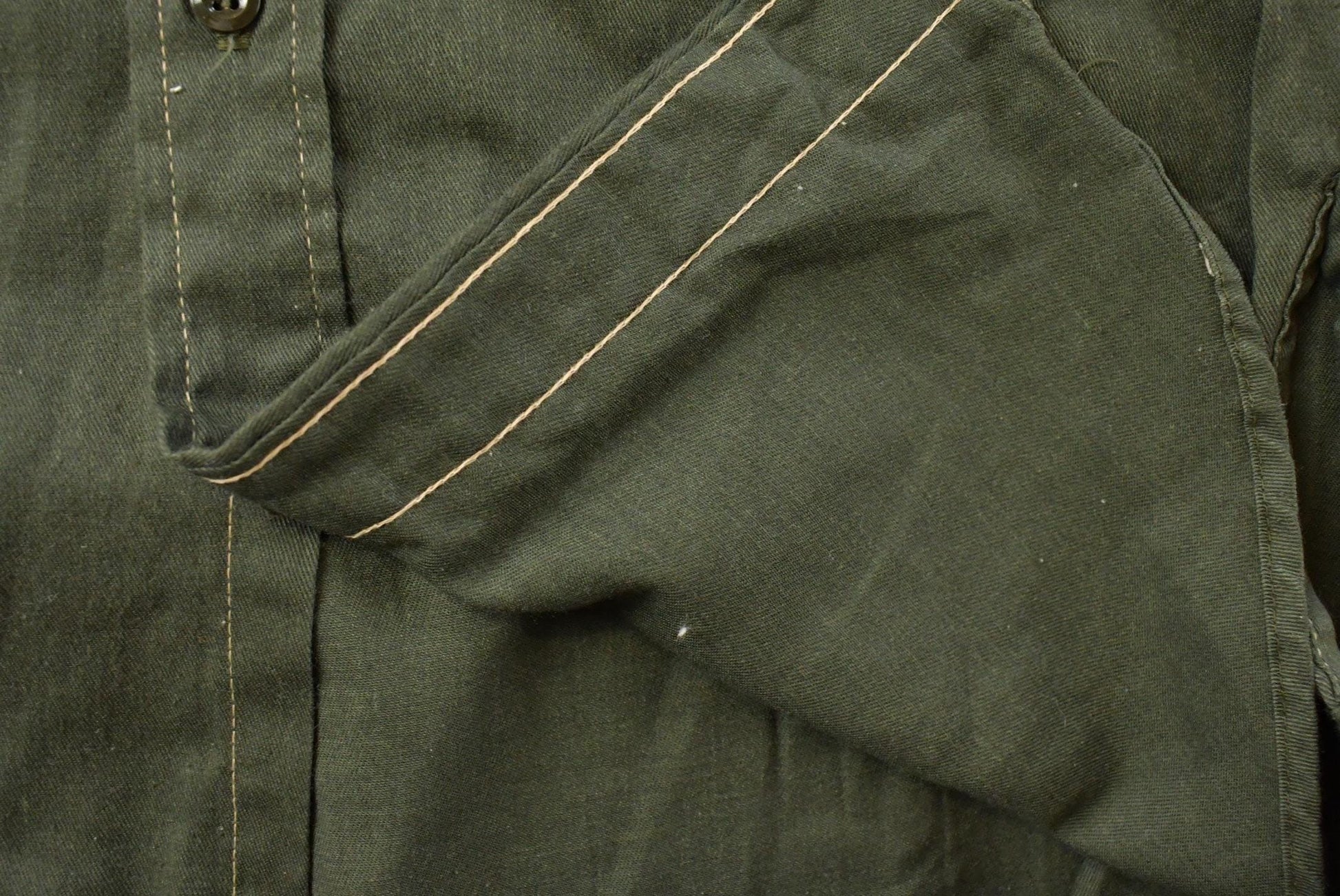 Vintage 1970s Rugged Work N Leisure Workwear Button Up Shirt Men's L from propervintagecanada