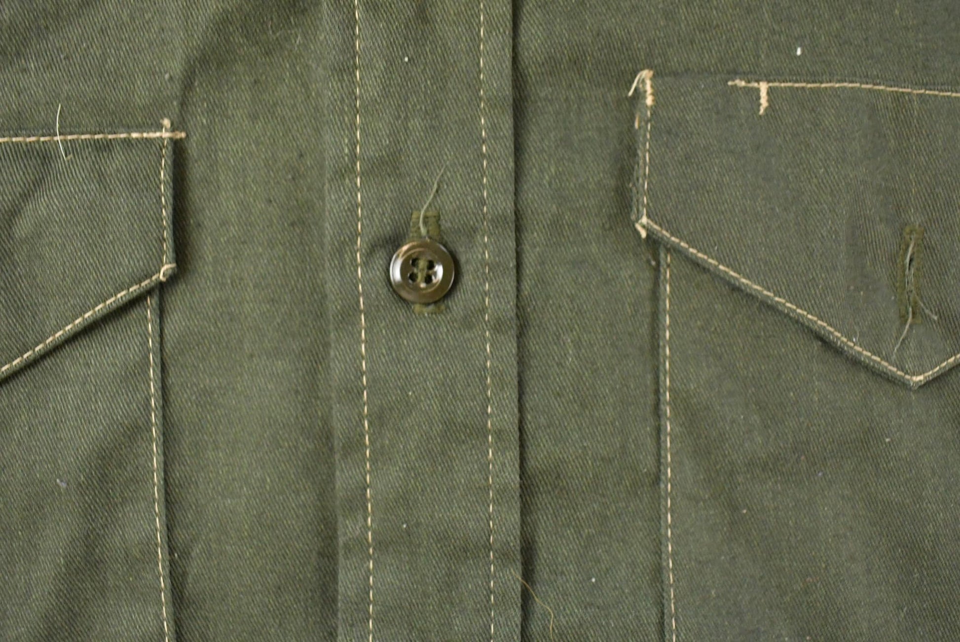 Vintage 1970s Rugged Work N Leisure Workwear Button Up Shirt Men's L from propervintagecanada