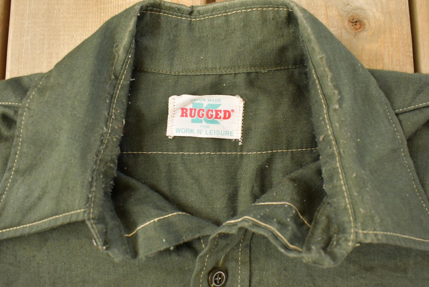 Vintage 1970s Rugged Work N Leisure Workwear Button Up Shirt Men's L from propervintagecanada