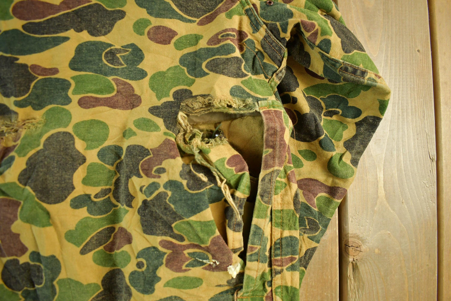 Vintage 1970s Saf T Bak Hunting Jacket Men's Large from propervintagecanada