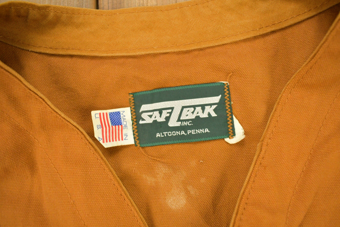 Vintage 1970s Saf T Bak Hunting Vest Men's S from propervintagecanada
