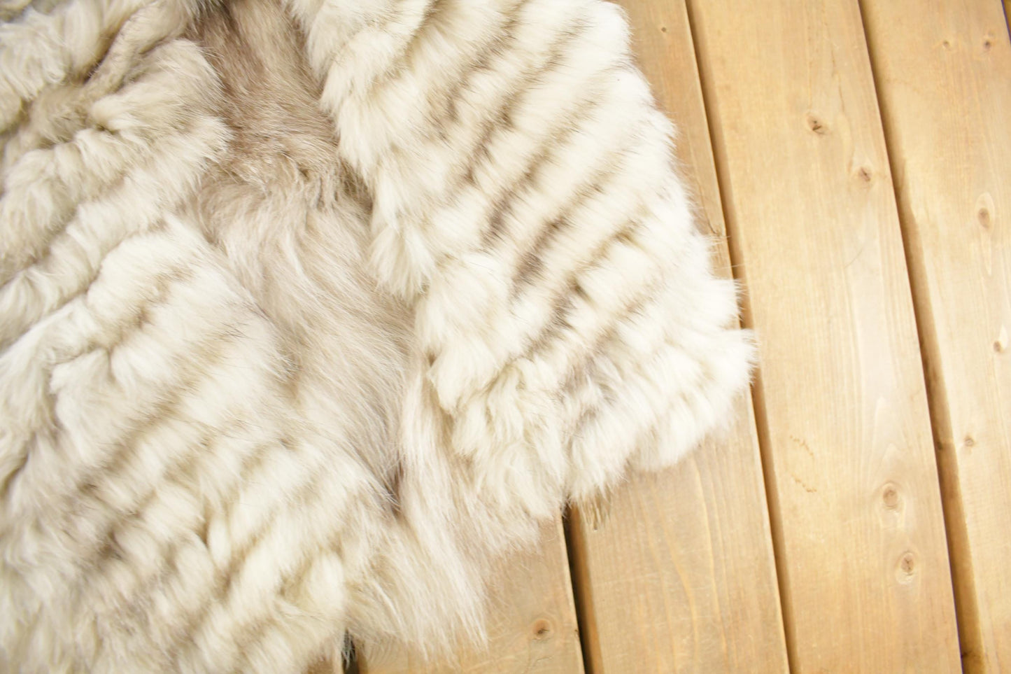 Vintage 1970s Saga Fox Arctic Fox Fur Coat Women's Medium from propervintagecanada