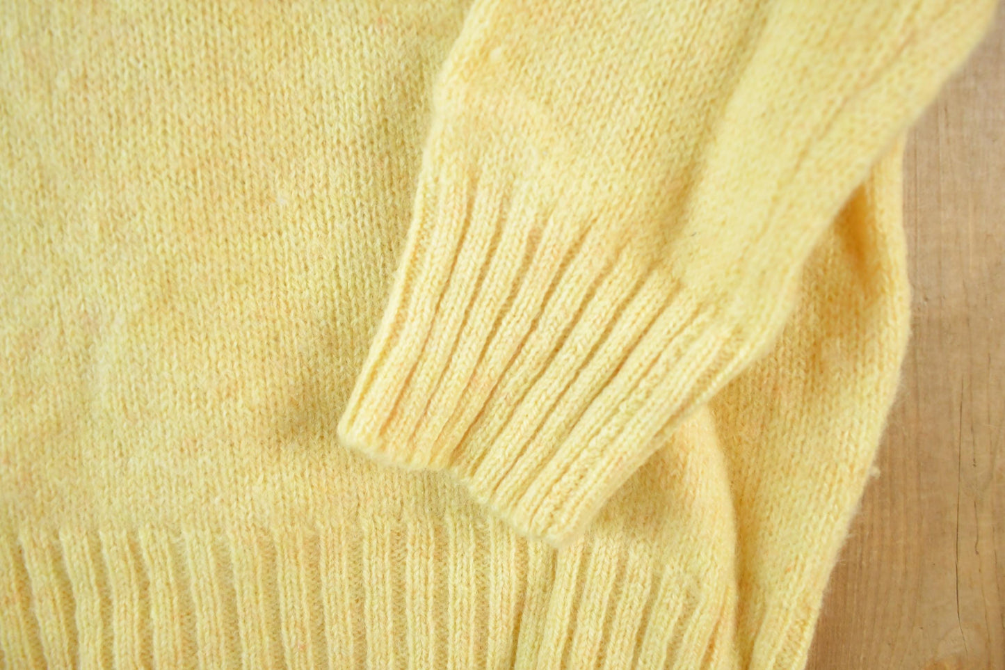 Vintage 1970s Sears The Men's Store Pure Virgin Wool Knit Sweater Mens L from propervintagecanada