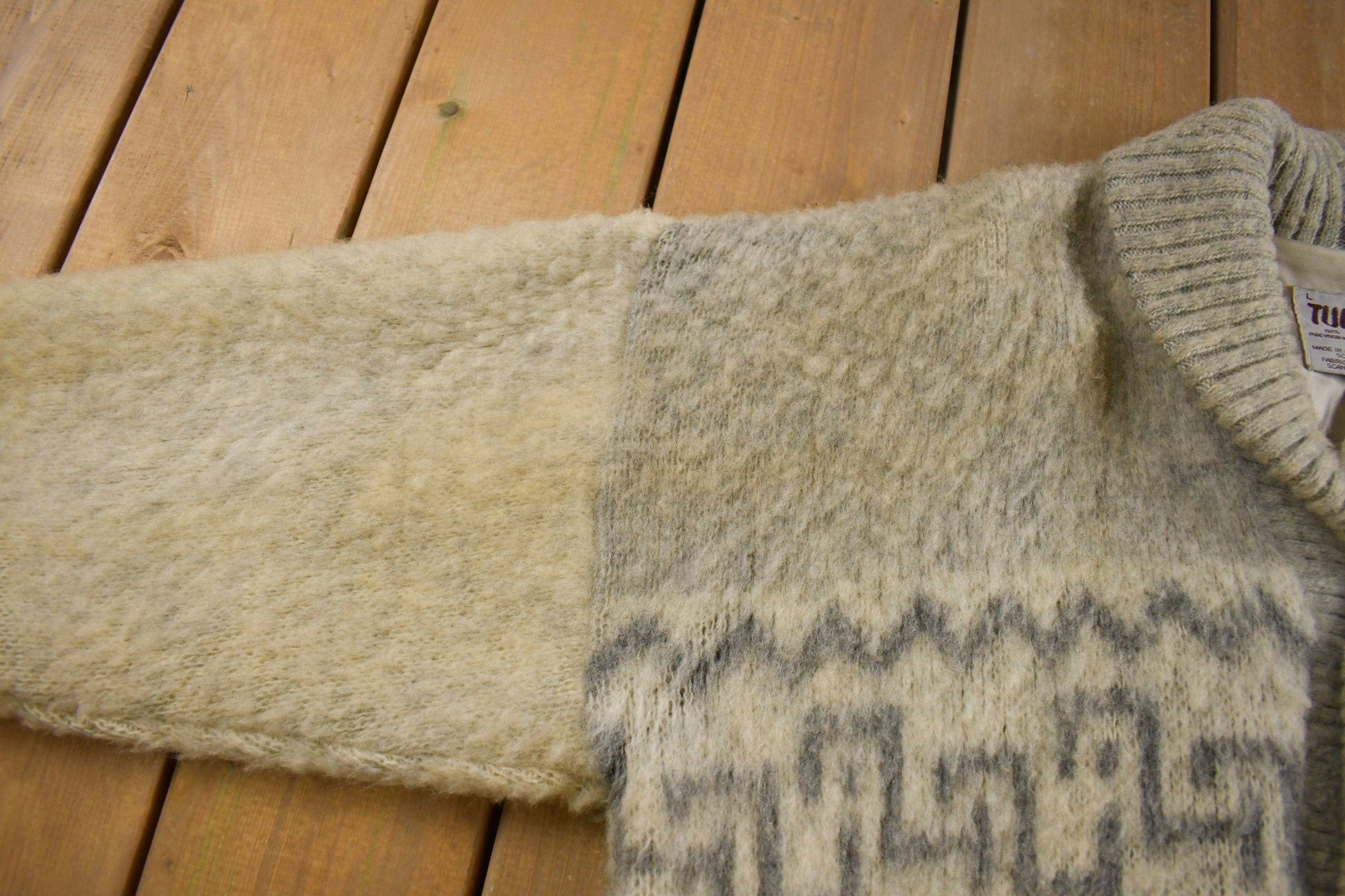 Vintage 1970s Tundra 100% Wool Knit Shawl Collar Jacket Men's Large from propervintagecanada