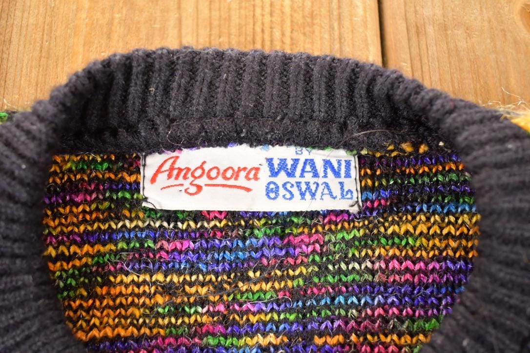 Vintage 1970s Wani Oswal Abstract Wool Knit Cardigan Sweater Women's S from propervintagecanada