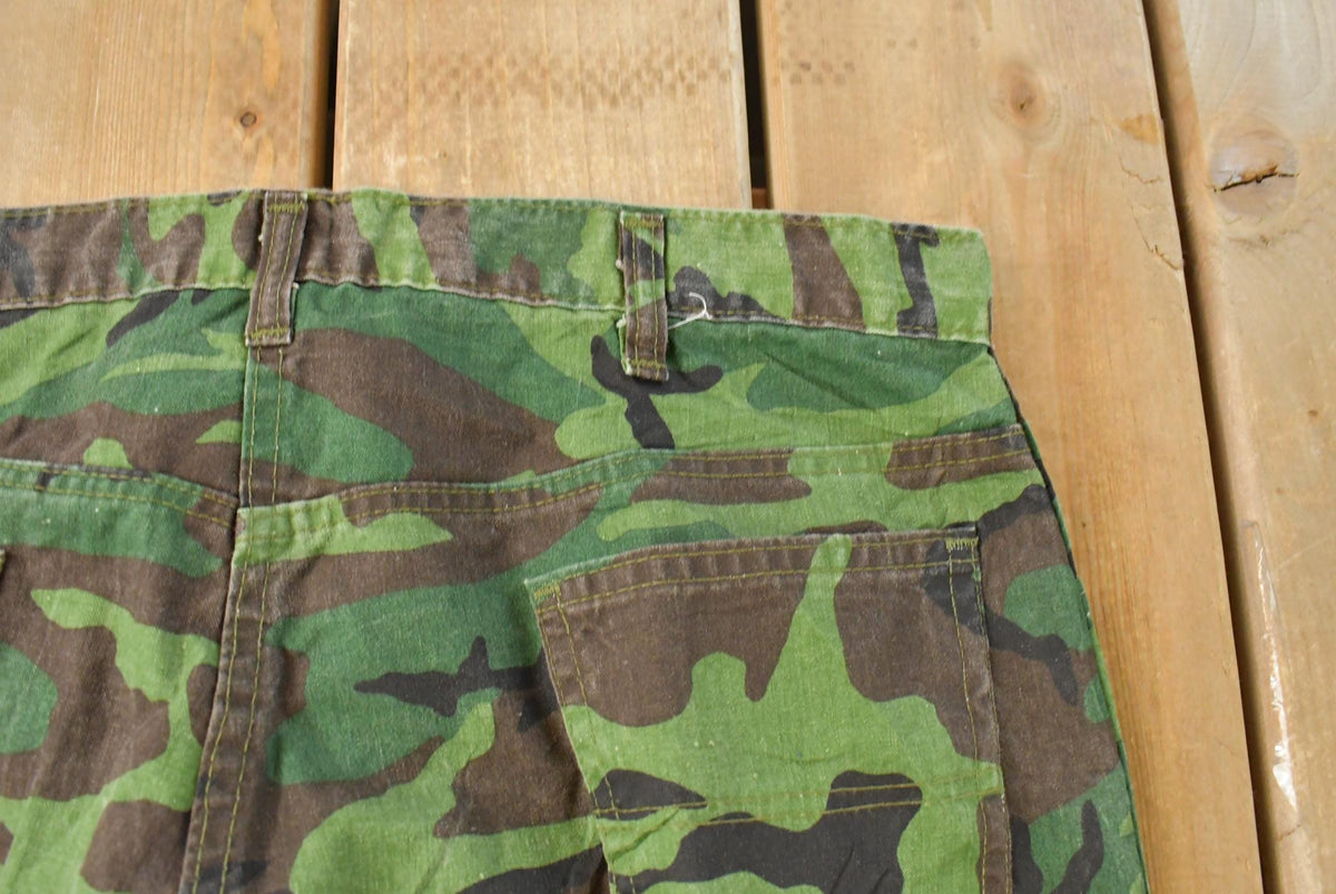 Vintage 1970s Woodland Camouflage Hunting Pants Men's 34 x 28.5 from propervintagecanada
