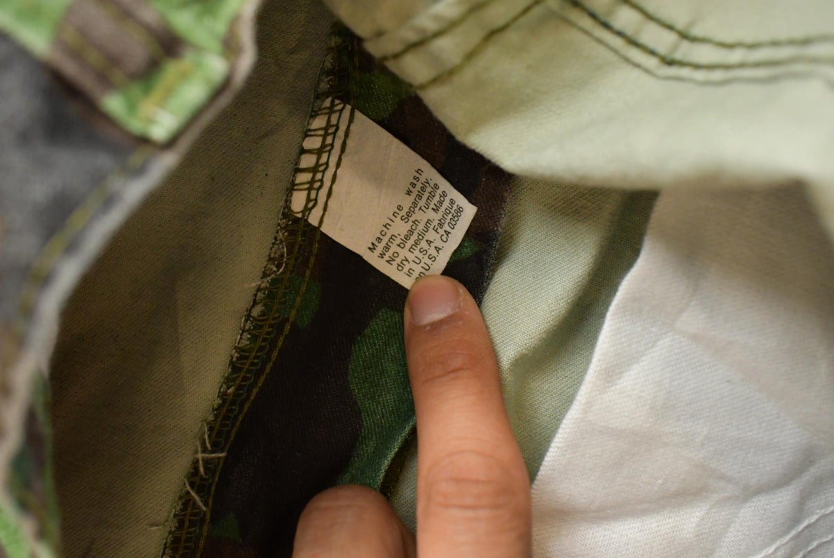 Vintage 1970s Woodland Camouflage Hunting Pants Men's 34 x 28.5 from propervintagecanada