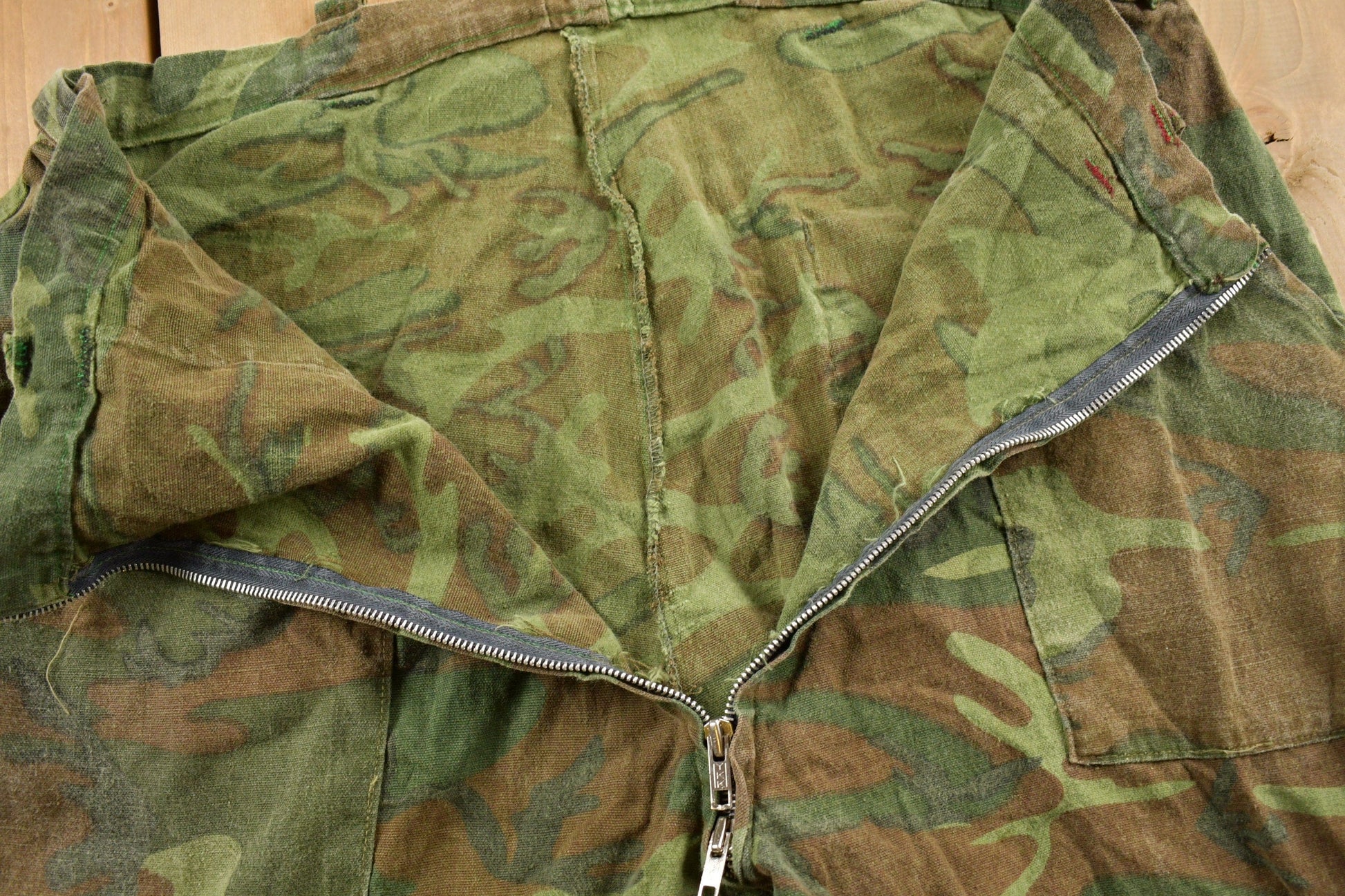 Vintage 1970s Woodland Camouflage Hunting Pants Men's 38 x 27 from propervintagecanada