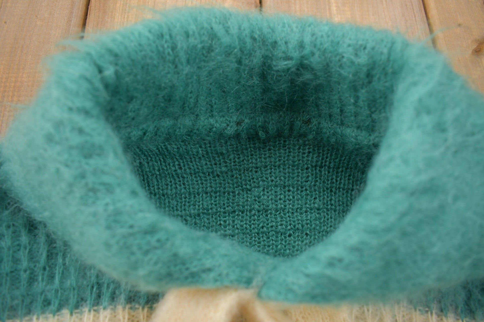 Vintage 1970s Wool Knit Bow Tie Green Beige Stripe Sweater Men's S from propervintagecanada