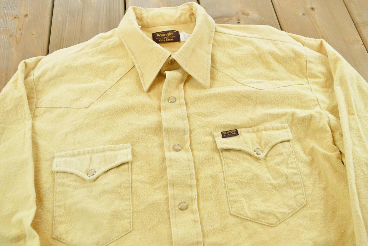 Vintage 1970s Wrangler Chamois Cloth Button Up Shirt Men's L from propervintagecanada