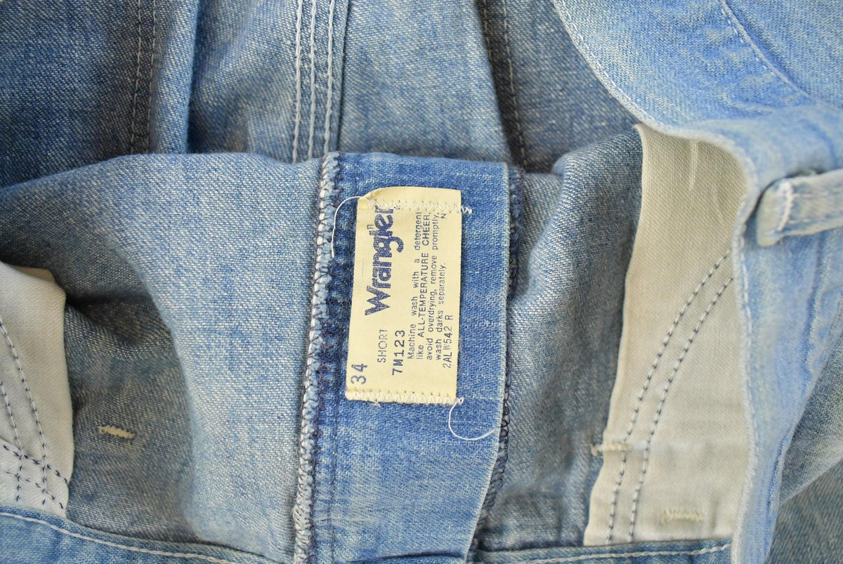 Vintage 1970s Wrangler Distressed Denim Jeans Men's 34 x 29 from propervintagecanada