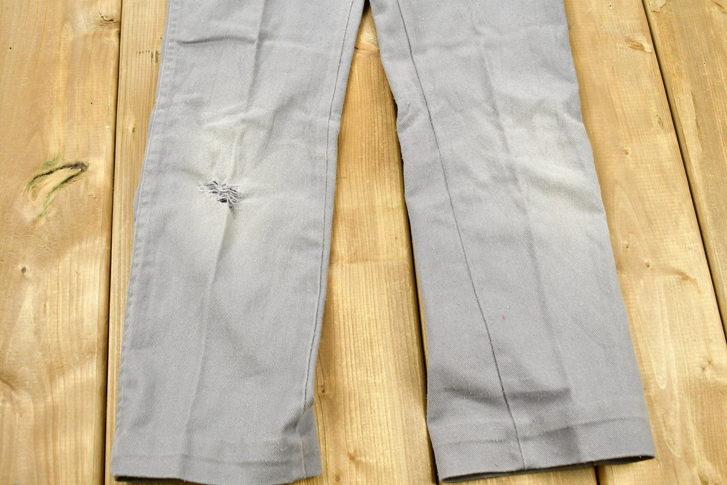 Vintage 1970s Wrangler Light Grey Wash Denim Jeans Men's 27 from propervintagecanada
