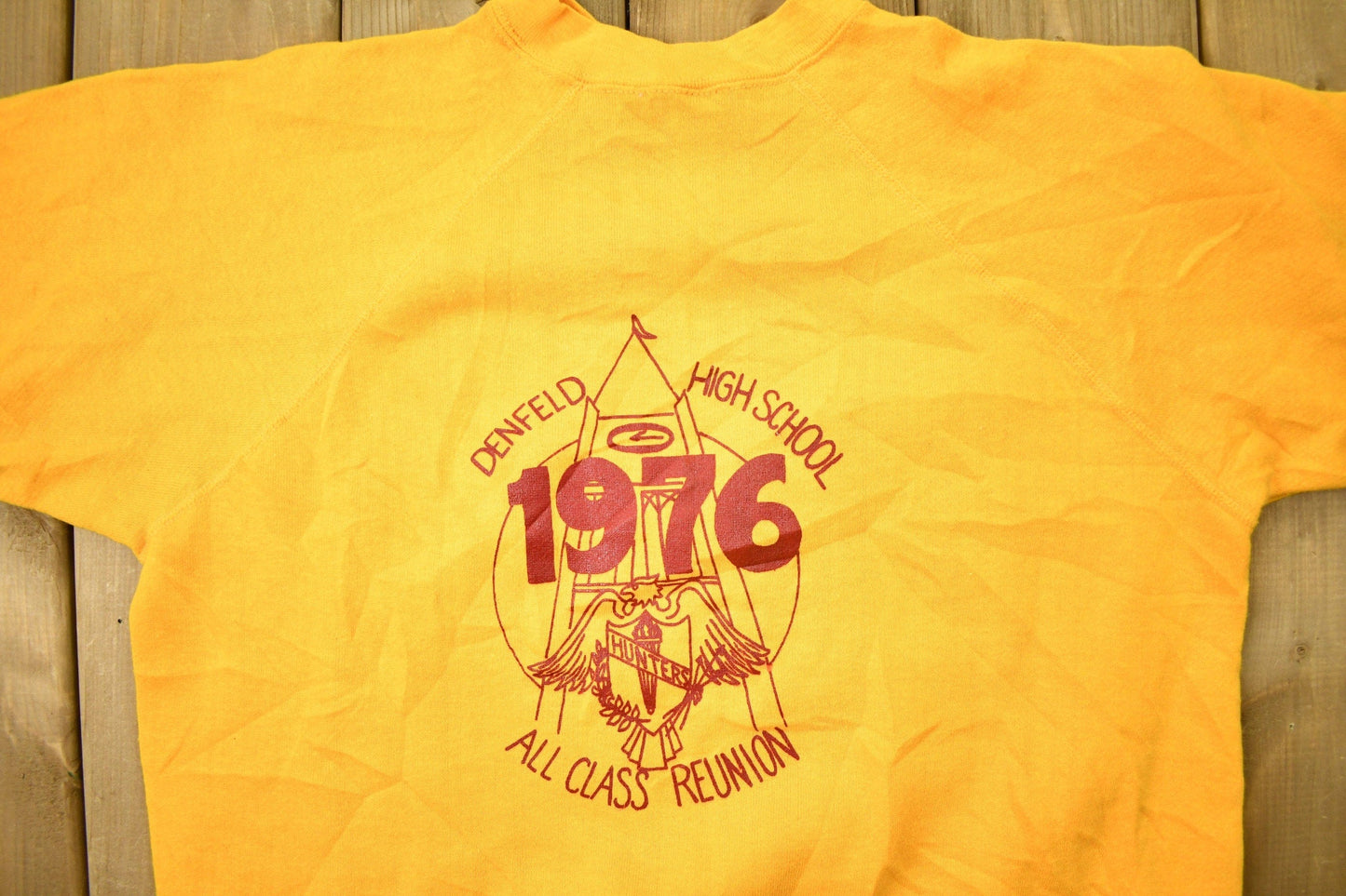 Vintage 1976 Denfeld Highschool Raglan Crewneck Sweatshirt Men's MMen's Medium from propervintagecanada